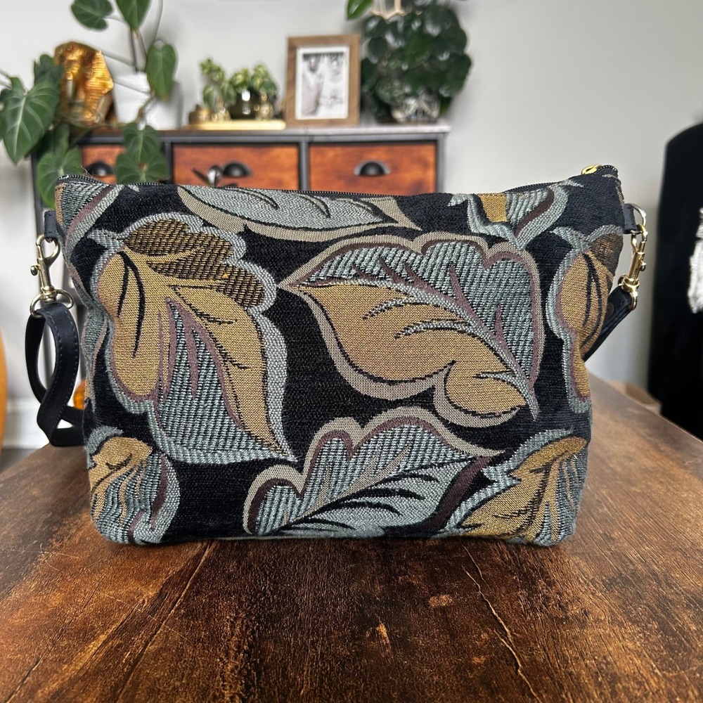 Danny K Beverly Hills Crossbody Bag Small Black Gold Leaf Tapestry USA Excellent